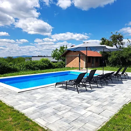 Sunset Villa *